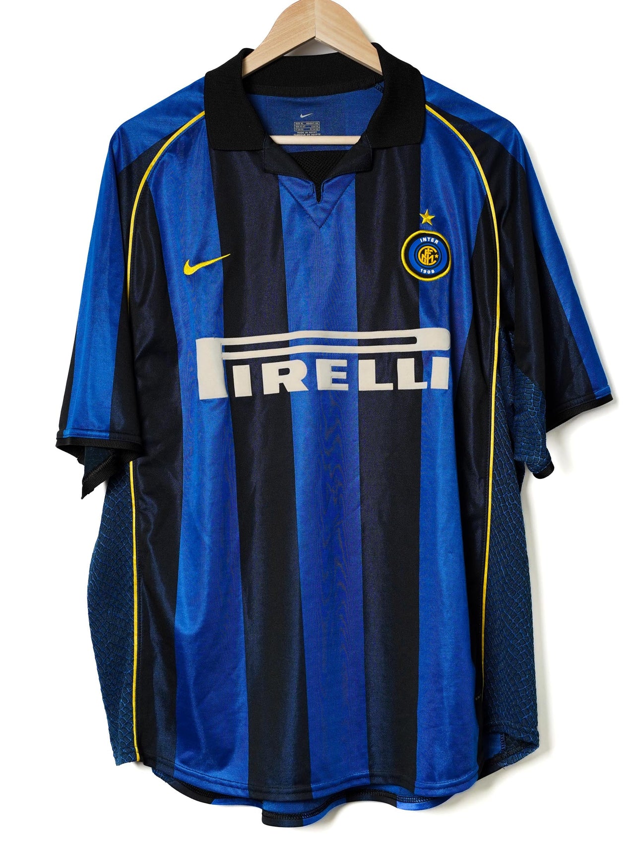 Inter Milan Home Shirt 2001/2 Ronaldo 9 (XL)
