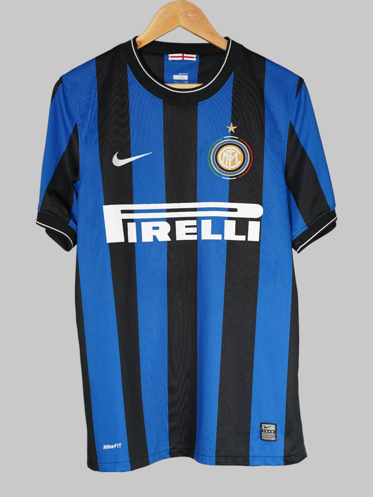 ウェア Nike Inter Milan Balotelli 45 Jersey M 2009-12 Inter Milan Balotelli #45 Home Shirt (M) Nike | First11