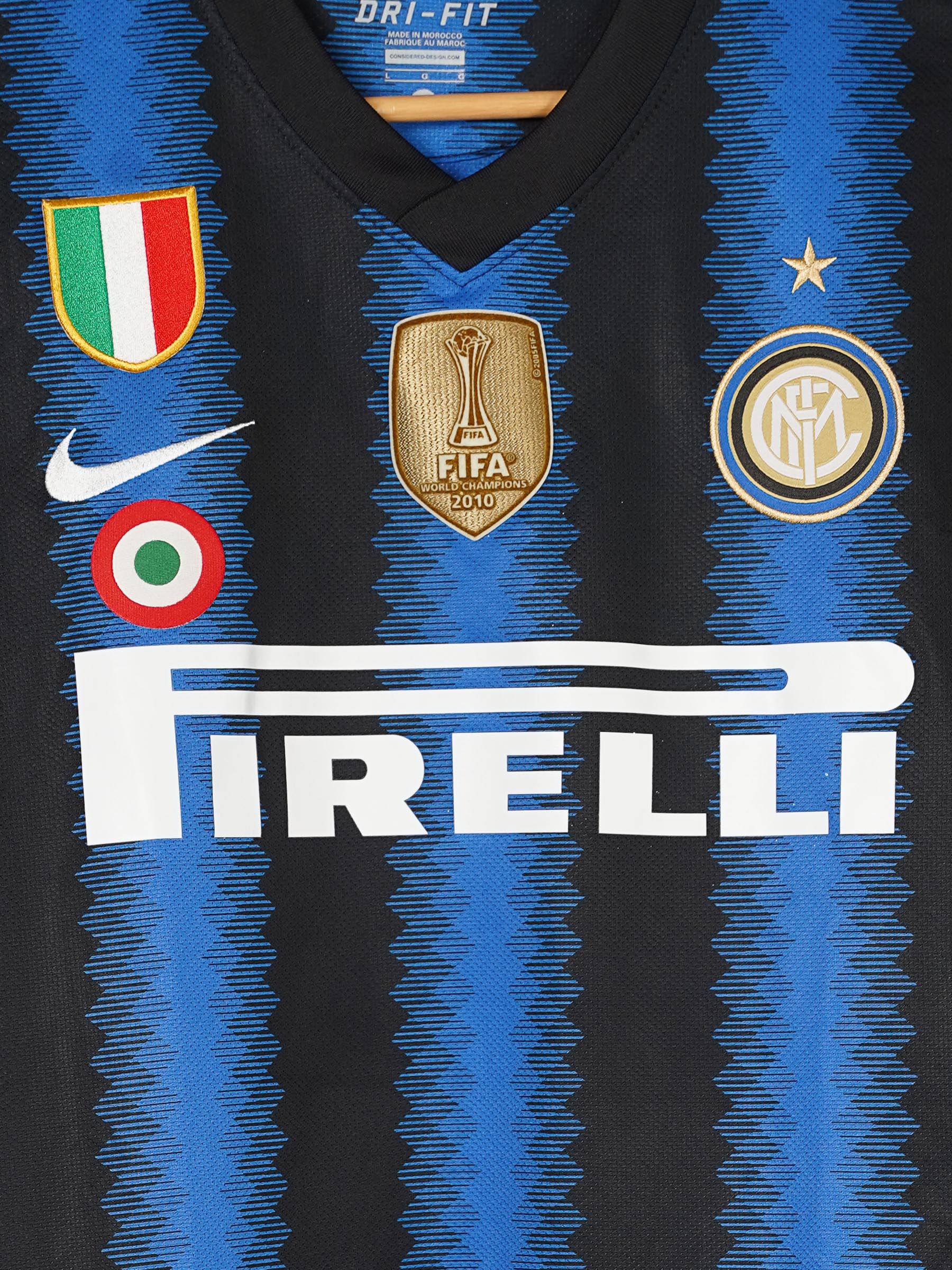 2010/11 Inter Milan Milito #22 Home Shirt (L) Nike | First11