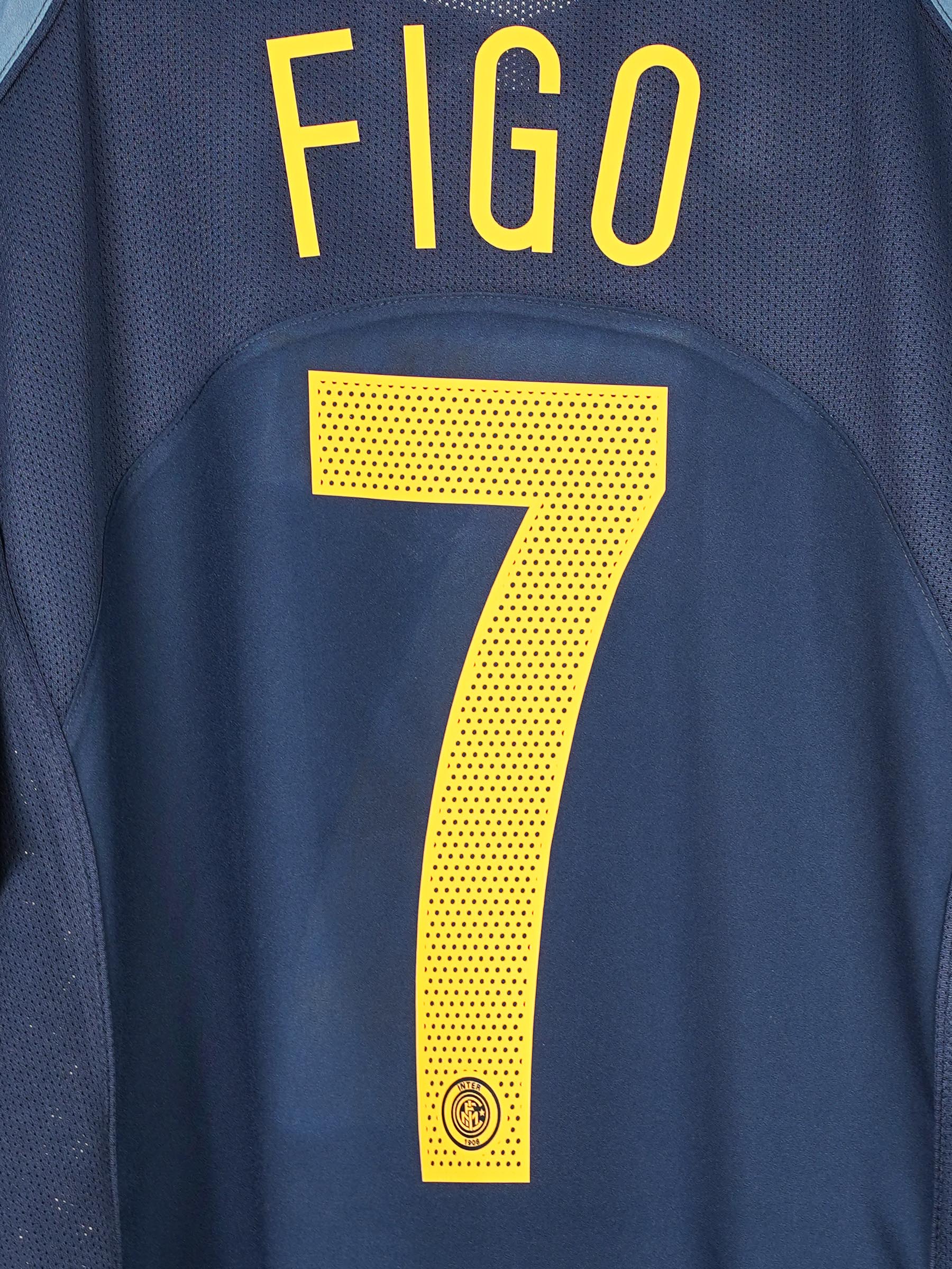 Inter Milan Third Shirt 2004/5 Figo 7 (XL)
