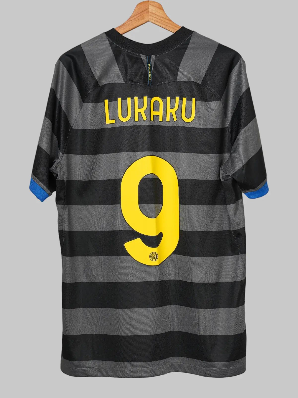 トルコ代表 ブラック ゴールド 三日月 星柄 サッカーシャツ L K0791 2020/21 Inter Milan Lukaku #9 Third Shirt (L) Nike | First11