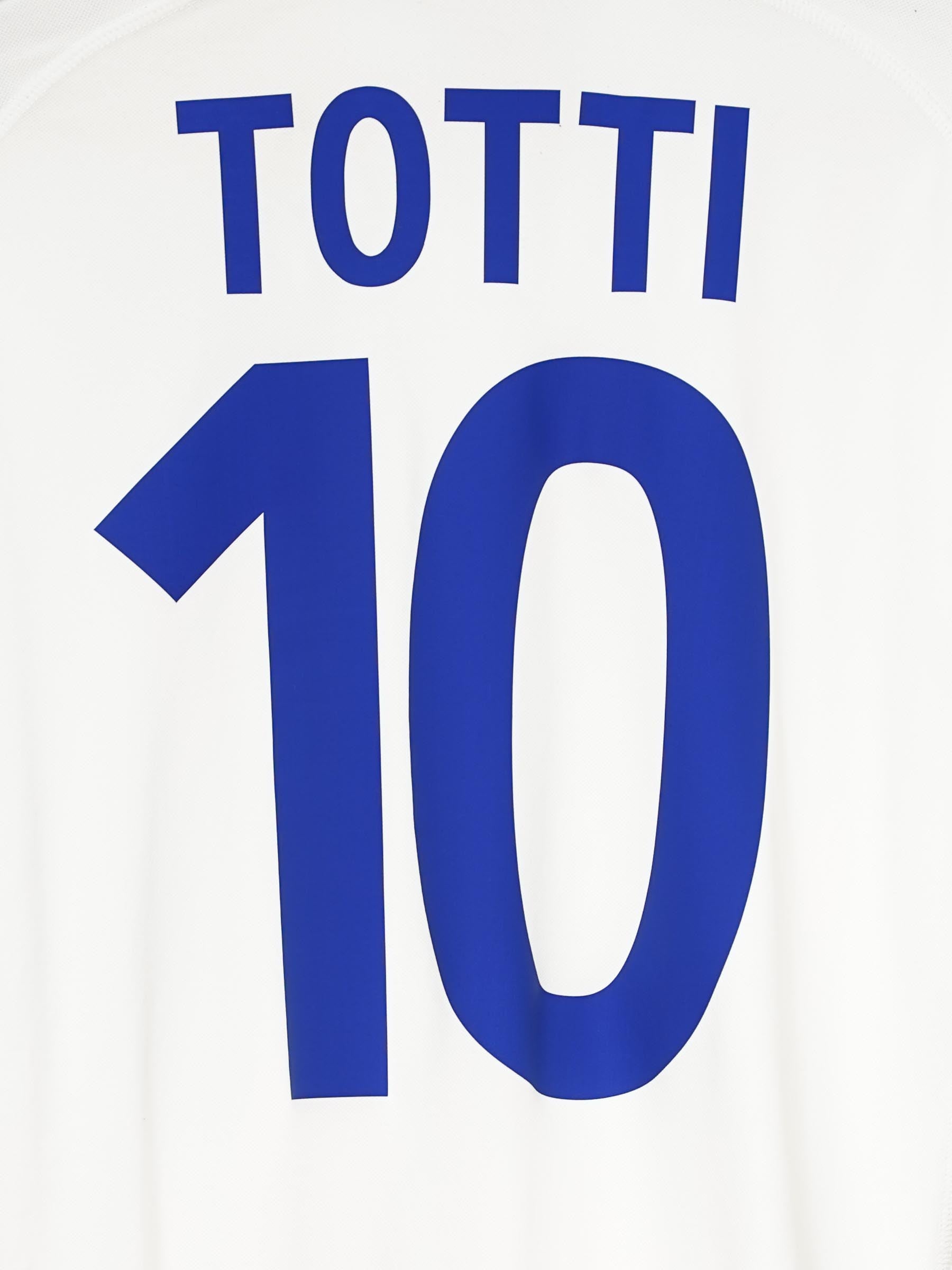 Italy Away Shirt 2002/3 Totti 10 (M)