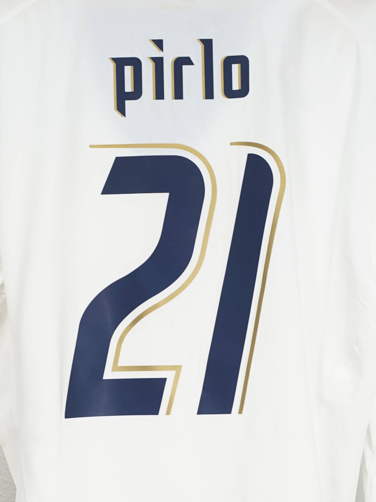 Italy Away Shirt 2006/7 L/S Pirlo 21 (XL)