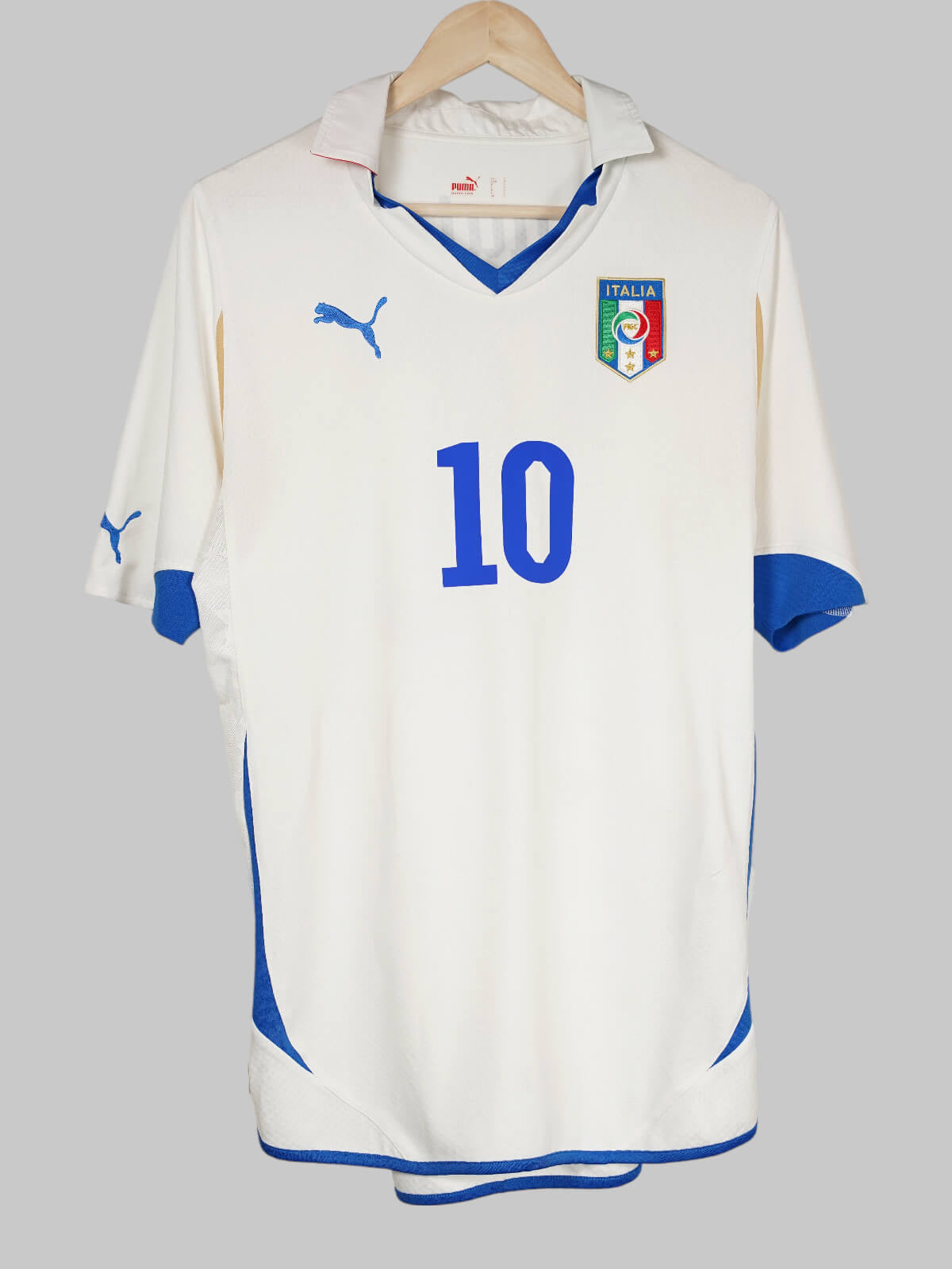 2010/12 Italy Di Natale #10 Away Shirt (L) Puma | First11