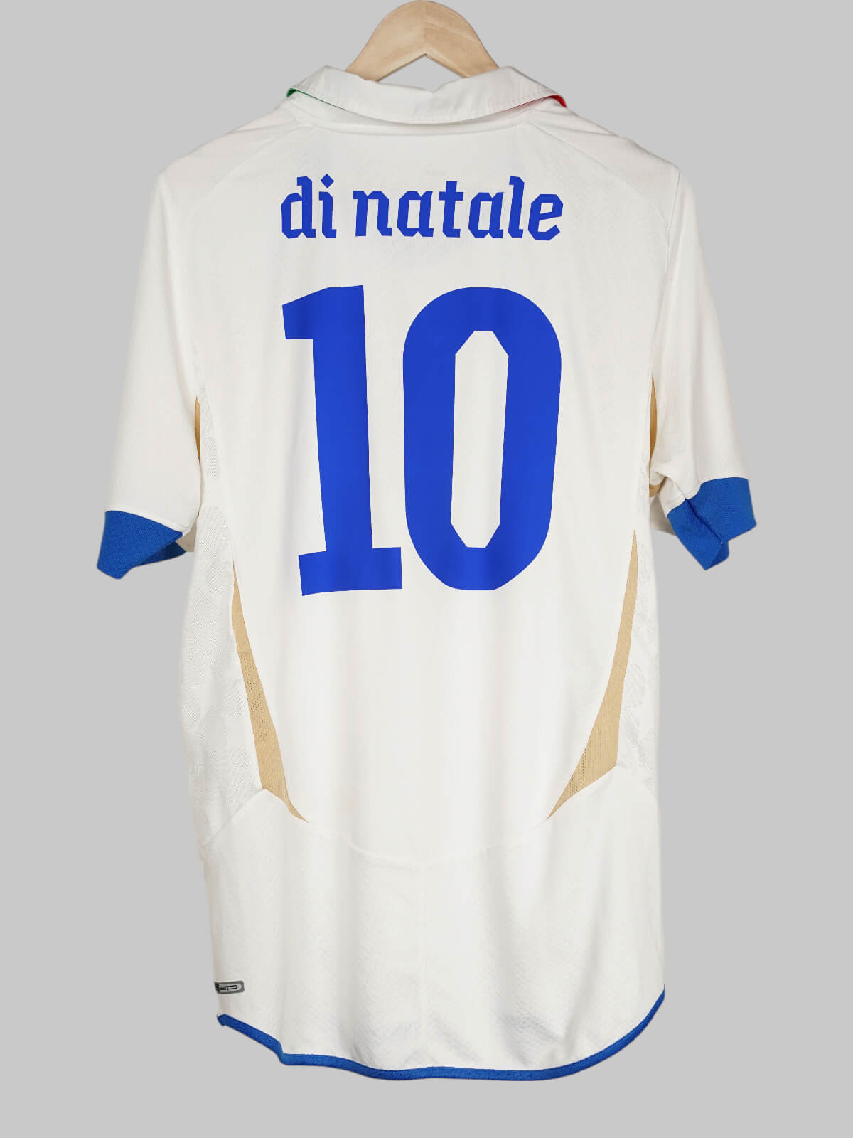 2010/12 Italy Di Natale #10 Away Shirt (L) Puma | First11