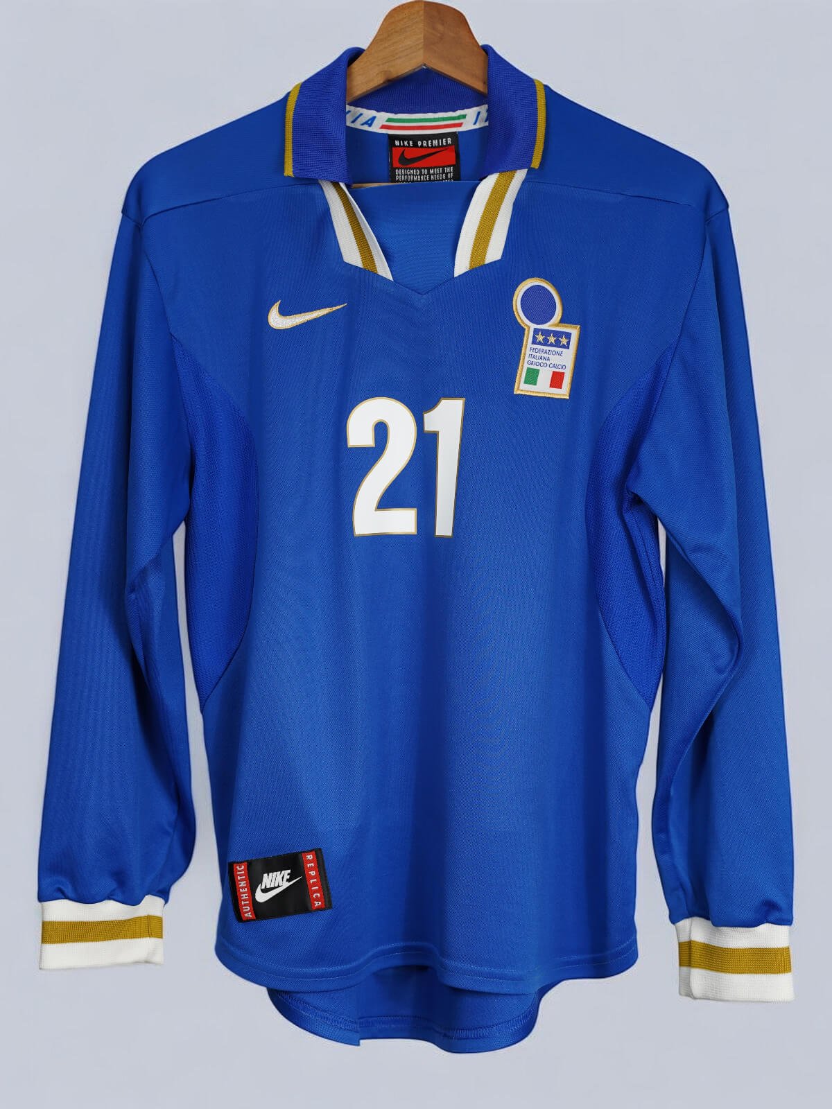 Italy Home Shirt 1996/97 L/S Zola 21 (S)