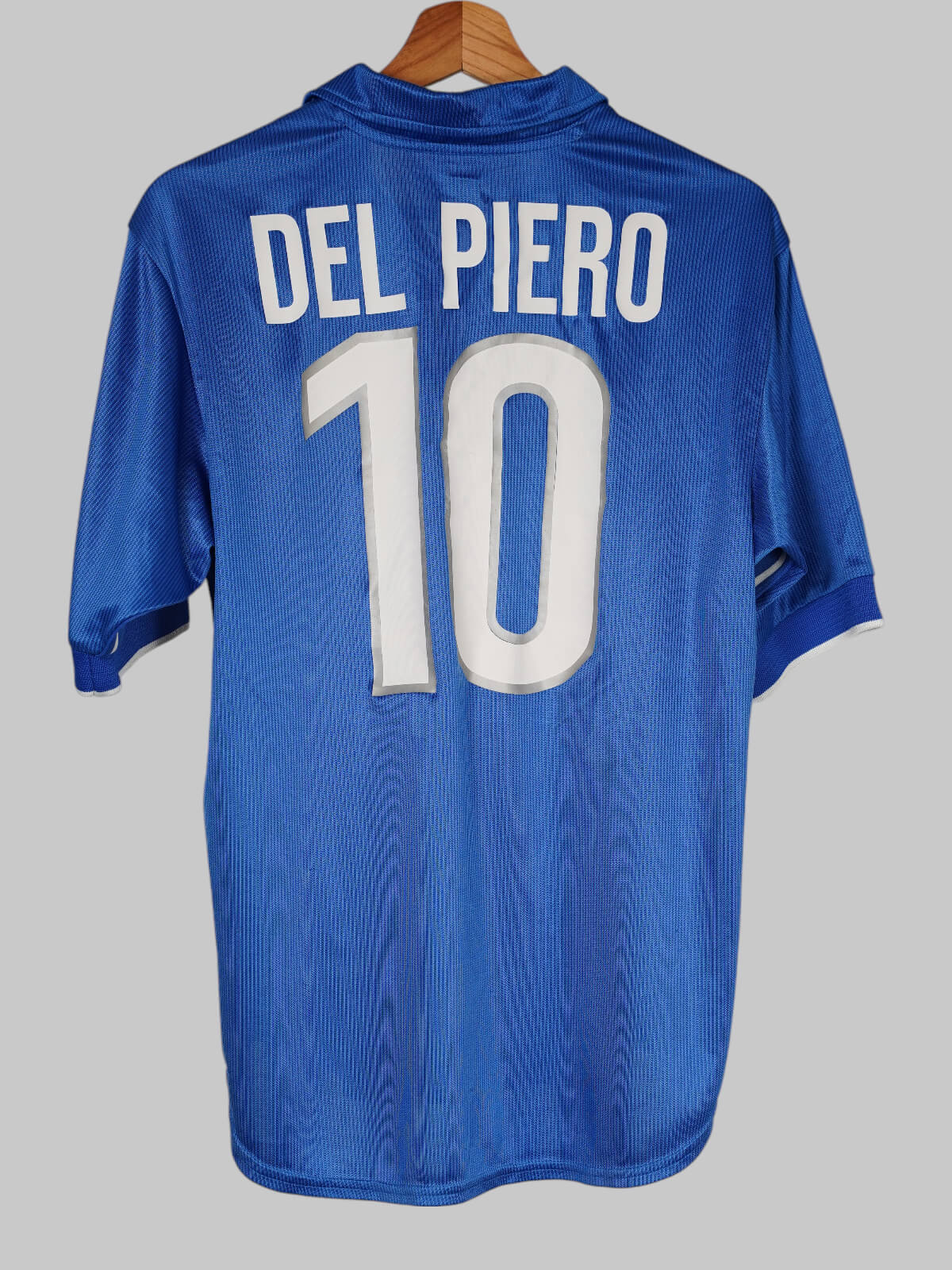 1997/98 Italy Del Piero #10 Home Shirt (M) Nike | First11