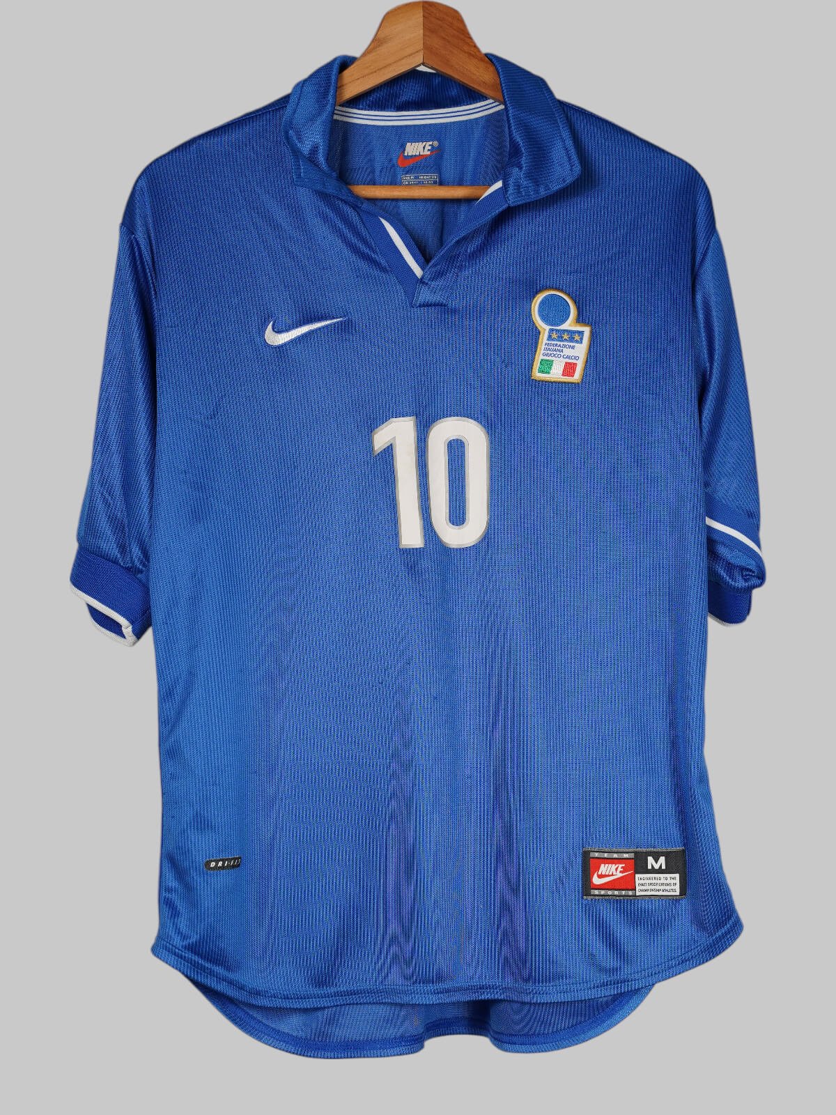 1997/98 Italy Del Piero #10 Home Shirt (M) Nike | First11