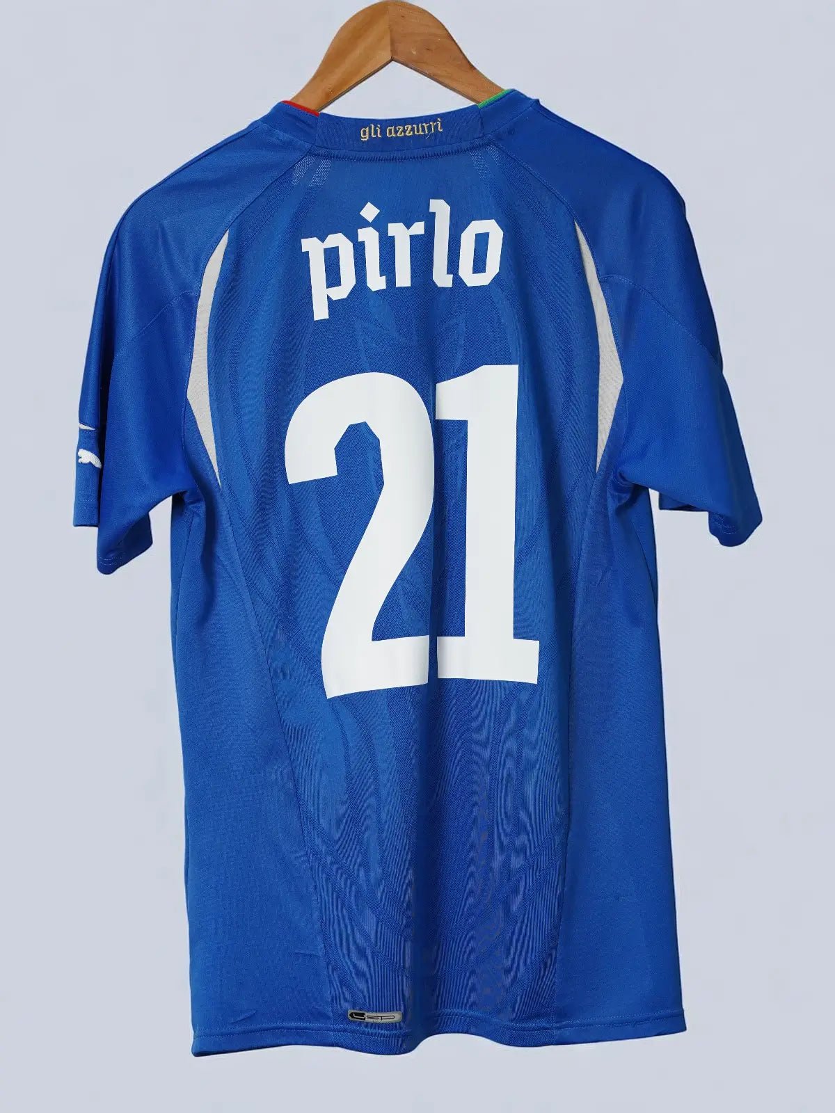 2010/12 Italy Pirlo #21 Home Shirt (M) Puma | First11
