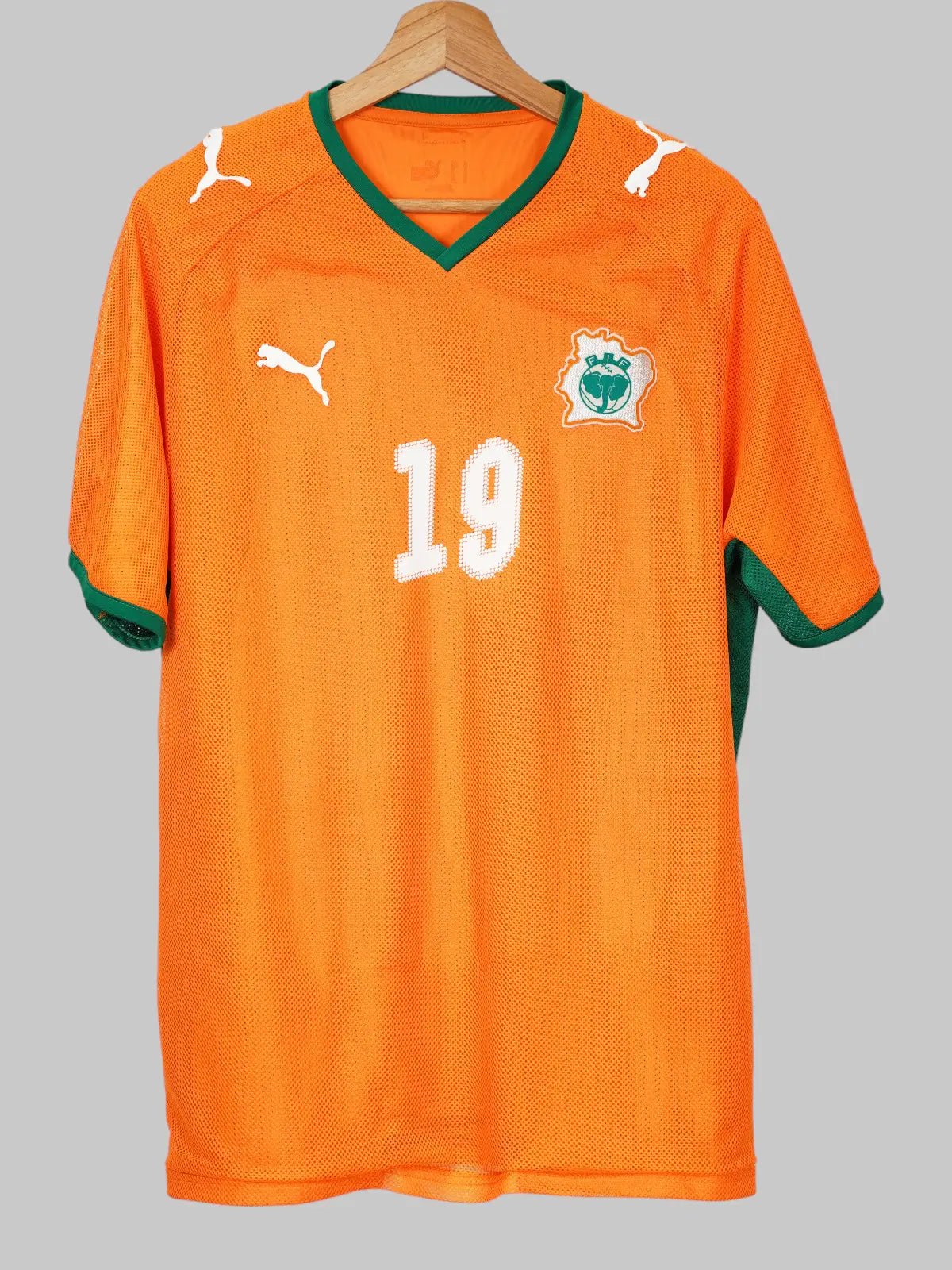 Ivory Coast Home Shirt 2008/9 Toure Yaya 19 (L)