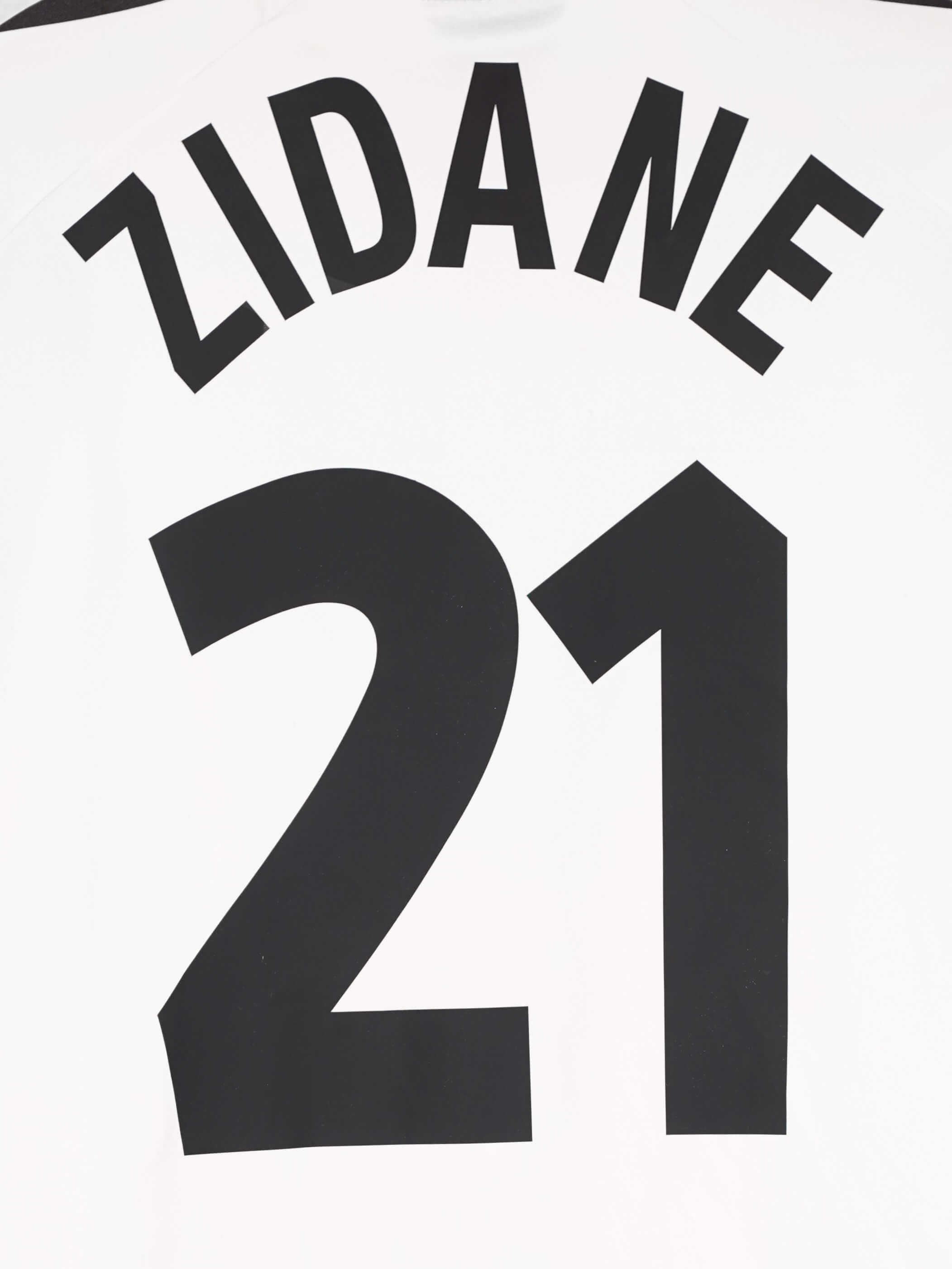 Juventus Away Shirt 1998/99 Zidane 21 (L)