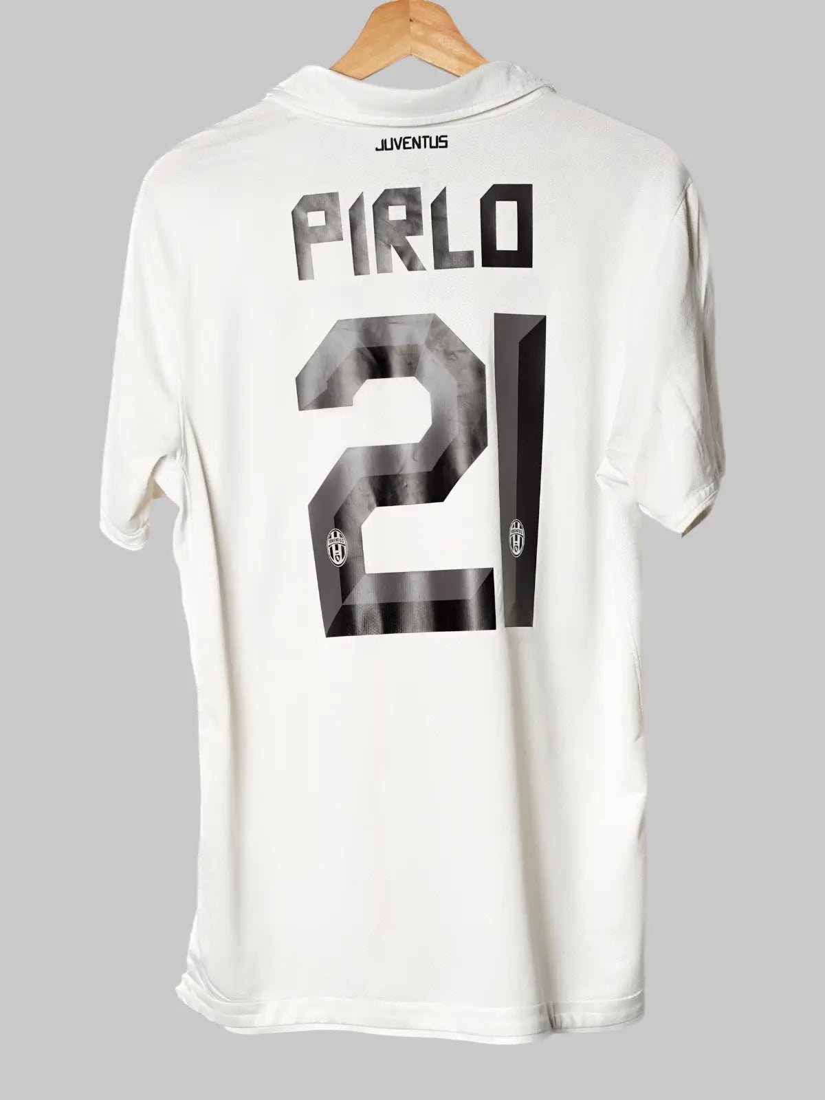 Camiseta Juventus Away 2010/11 Pirlo 21 (M)