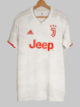 Juventus Away Shirt 2019/20 (M)