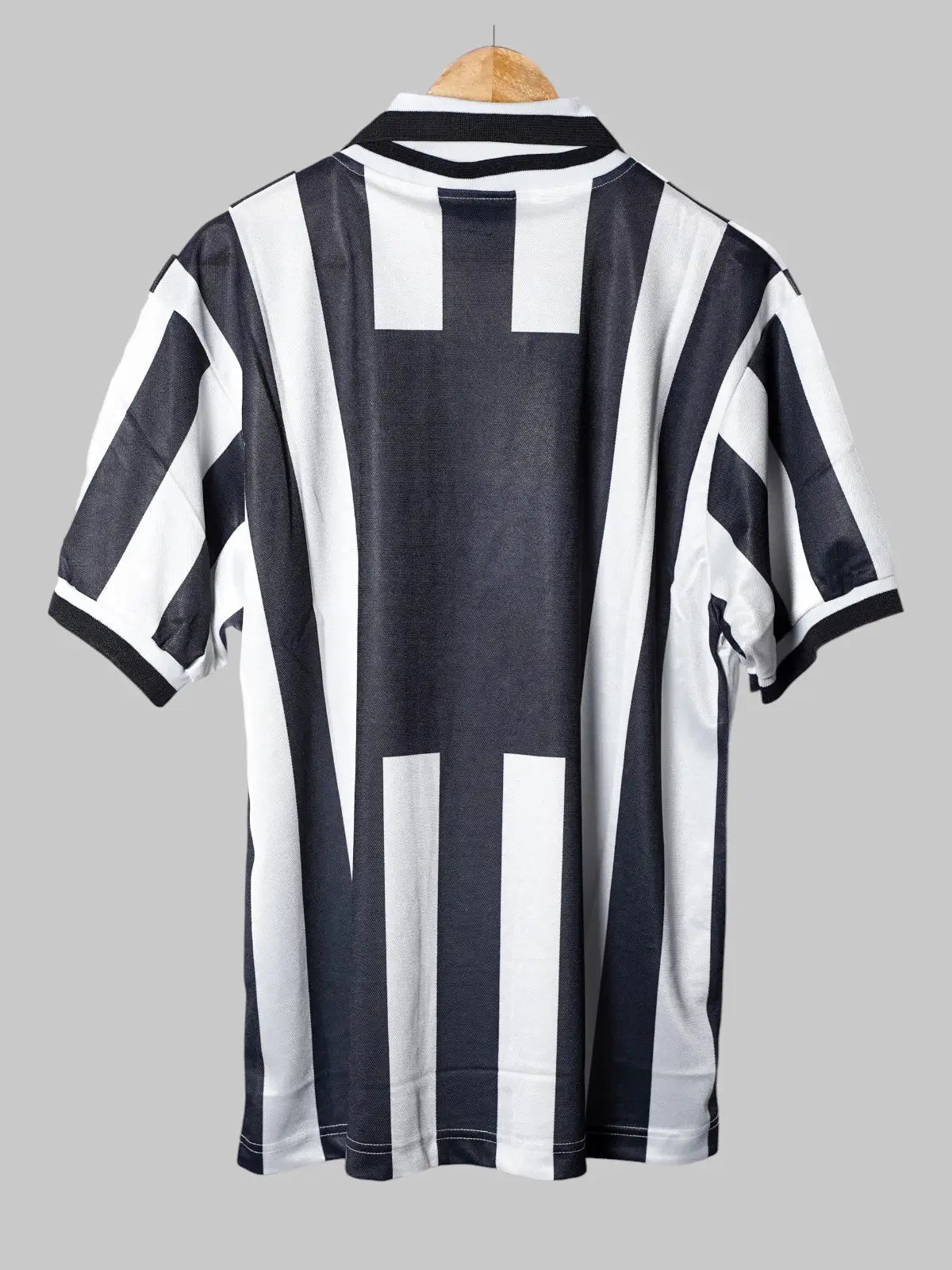 Juventus Home Shirt 1994/95 BNWT (L)