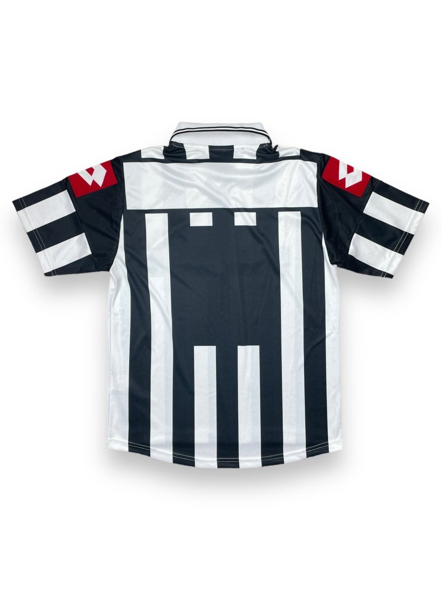 Juventus Home Shirt 2001/2 - 9/10 - M