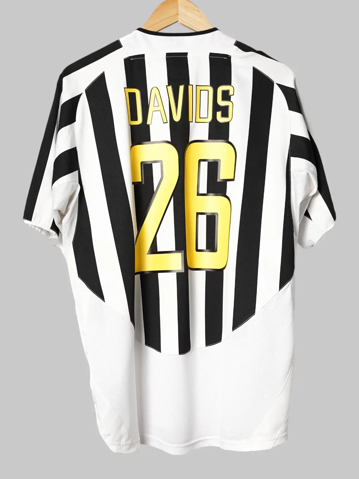 Juventus Home Shirt 2003/4 Davids 26 (L)