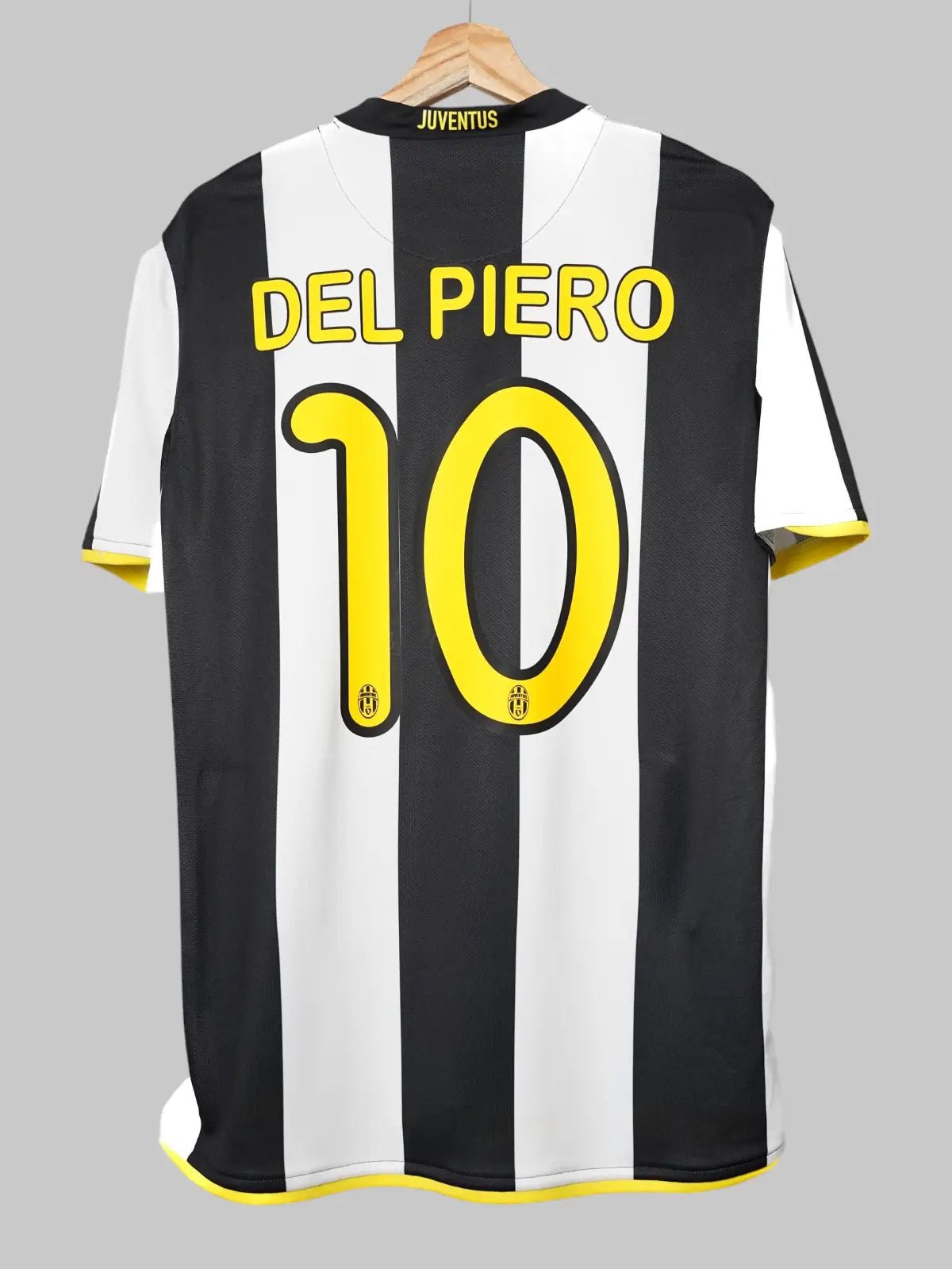 Juventus Home Shirt 2009/10 BNWT Del Piero 10 (L)