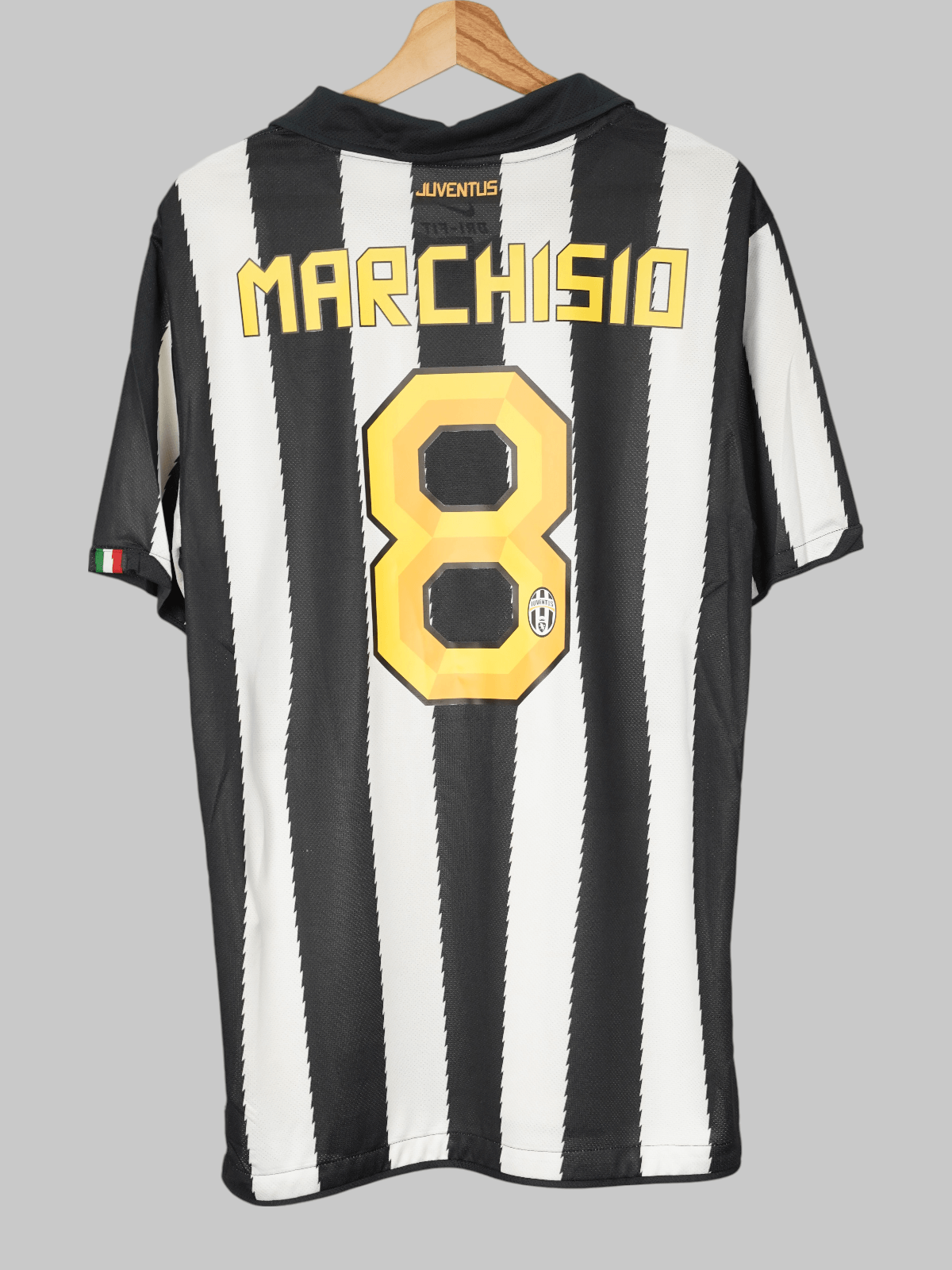 Juventus Home Shirt 2010/11 Marchisio 8 (L)