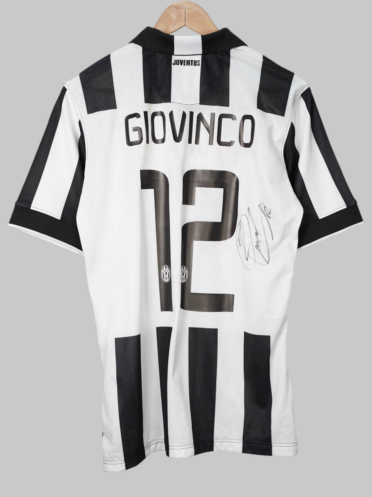 Juventus Home Shirt 2014/15 Giovinco 12 Signed (L)