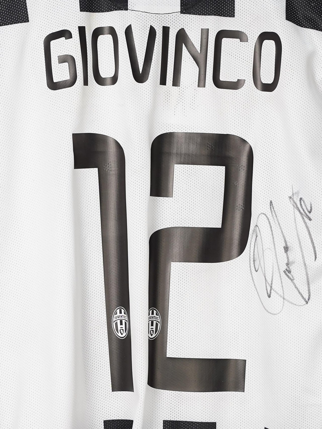 Juventus Home Shirt 2014/15 Giovinco 12 Signed (L)