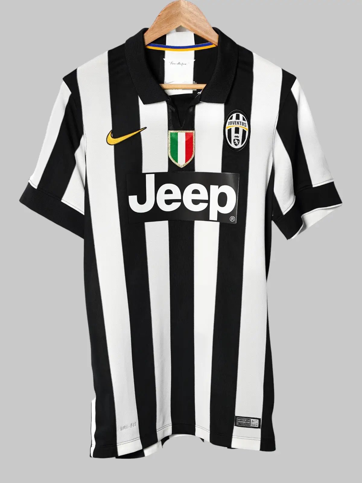 2014/15 Juventus Pirlo #21 Home Shirt (S) Nike | First11 2014/15 Juventus Pirlo #21 Home Shirt (S) Nike | First11