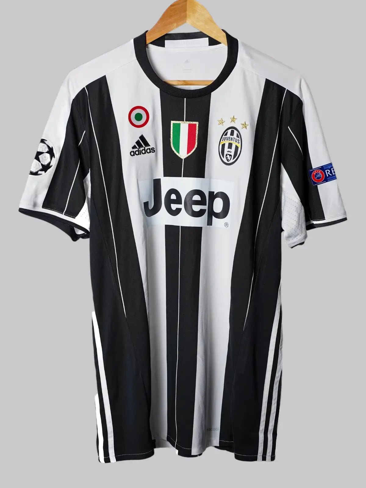 Juventus Home Shirt 2016/17 Khedira 6 (L)