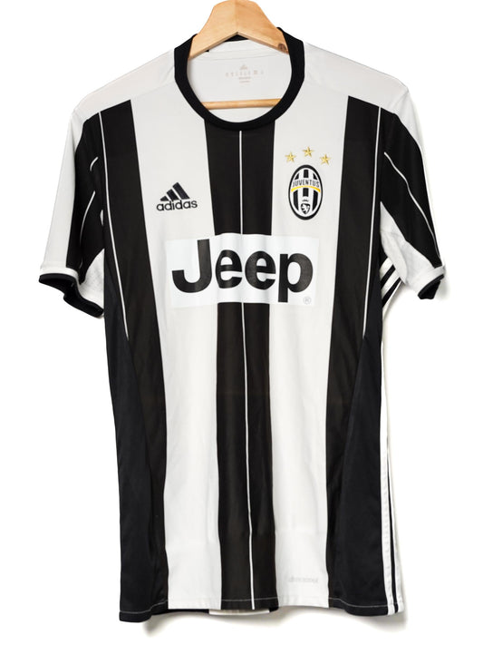 Juventus Home Shirt 2016/17 (M)