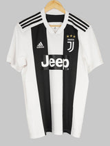 Juventus Home Shirt 2018/19 Pjanic 5 (M)