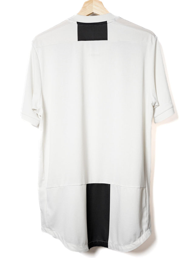 Juventus Home Shirt 2018/19 Player Issue (L)