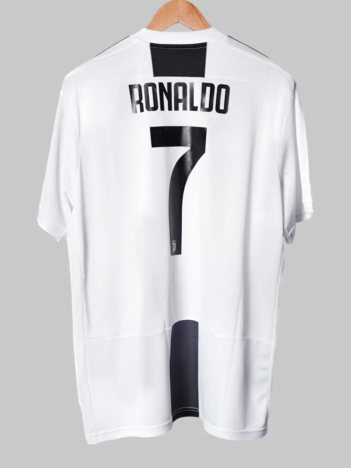 Juventus Home Shirt 2018/19 Ronaldo 7 BNWT (XL)