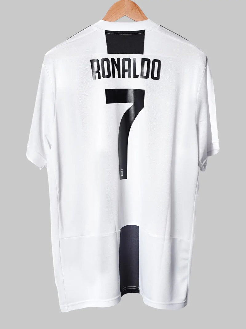 Juventus Home Shirt 2018/19 Ronaldo 7 BNWT (XL)