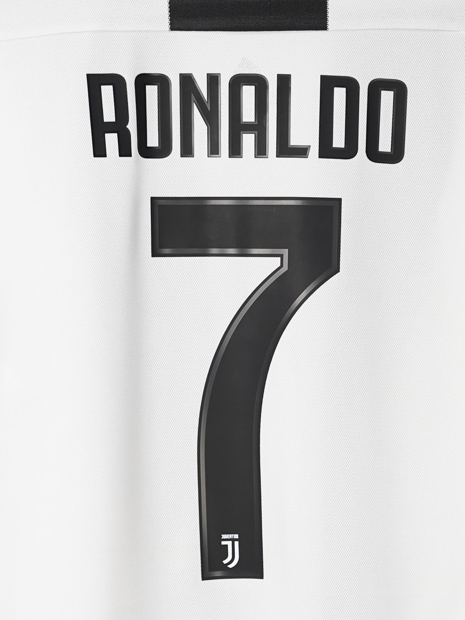 2018/19 Juventus Ronaldo #7 Home Shirt (L) Adidas – First11