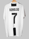 Maglia da casa della Juventus 2018/19 <tc>Ronaldo</tc> #7 (L)
