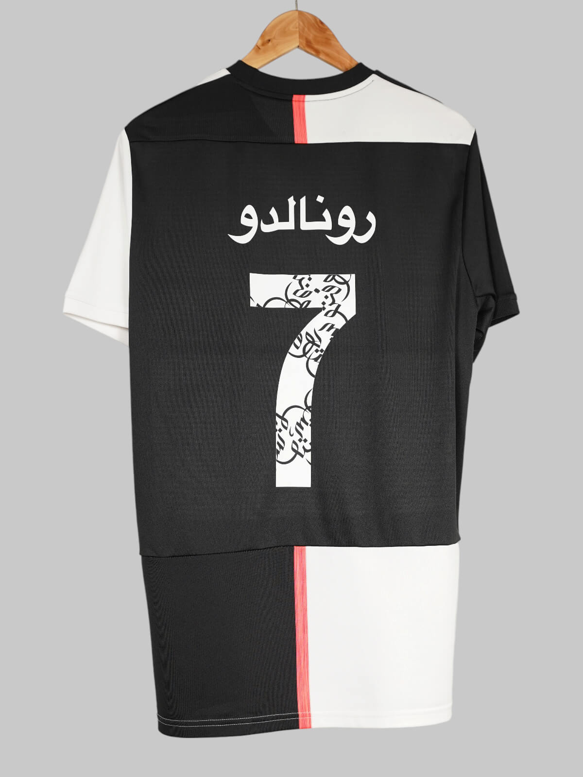 2019/20 Juventus Ronaldo #7 Home Shirt (L) Adidas | First11