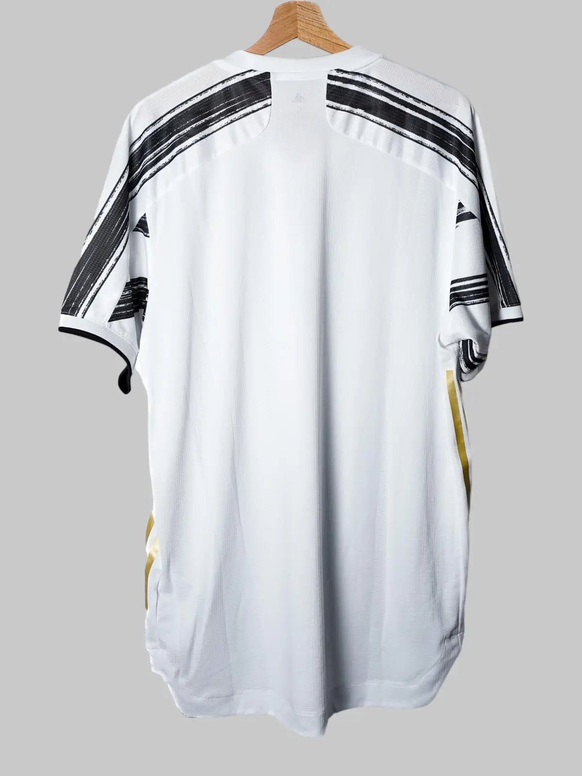 Juventus Home Shirt 2020/21 Player Issue (XL)