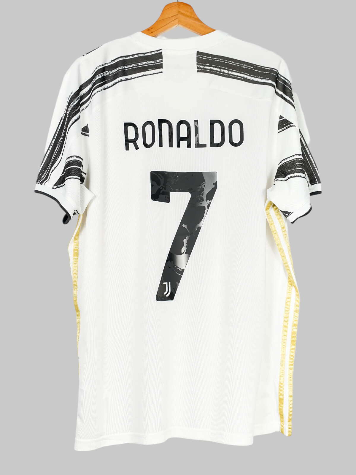 2020/21 Juventus Ronaldo #7 Home Shirt (XL) Adidas | First11