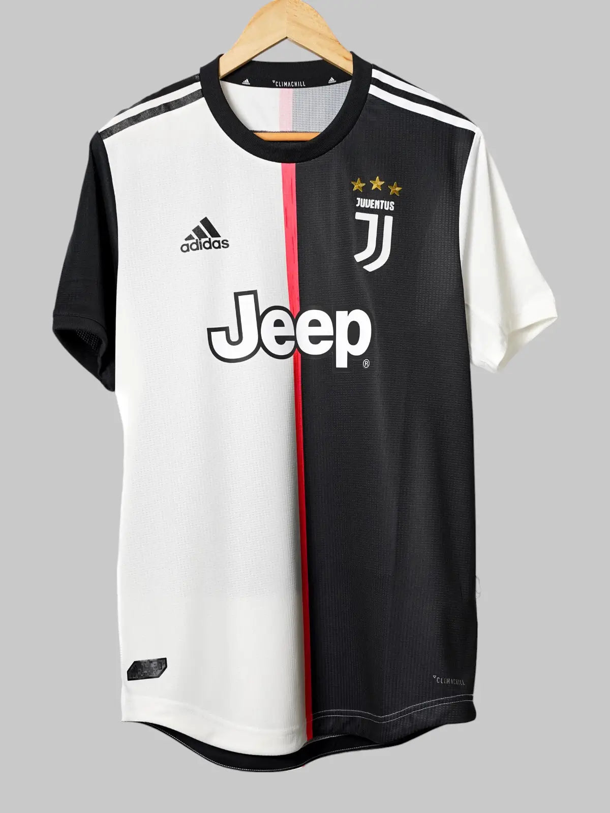 Juventus Home Shirt Spieler Ausgabe 2019/20 BNWT (M)