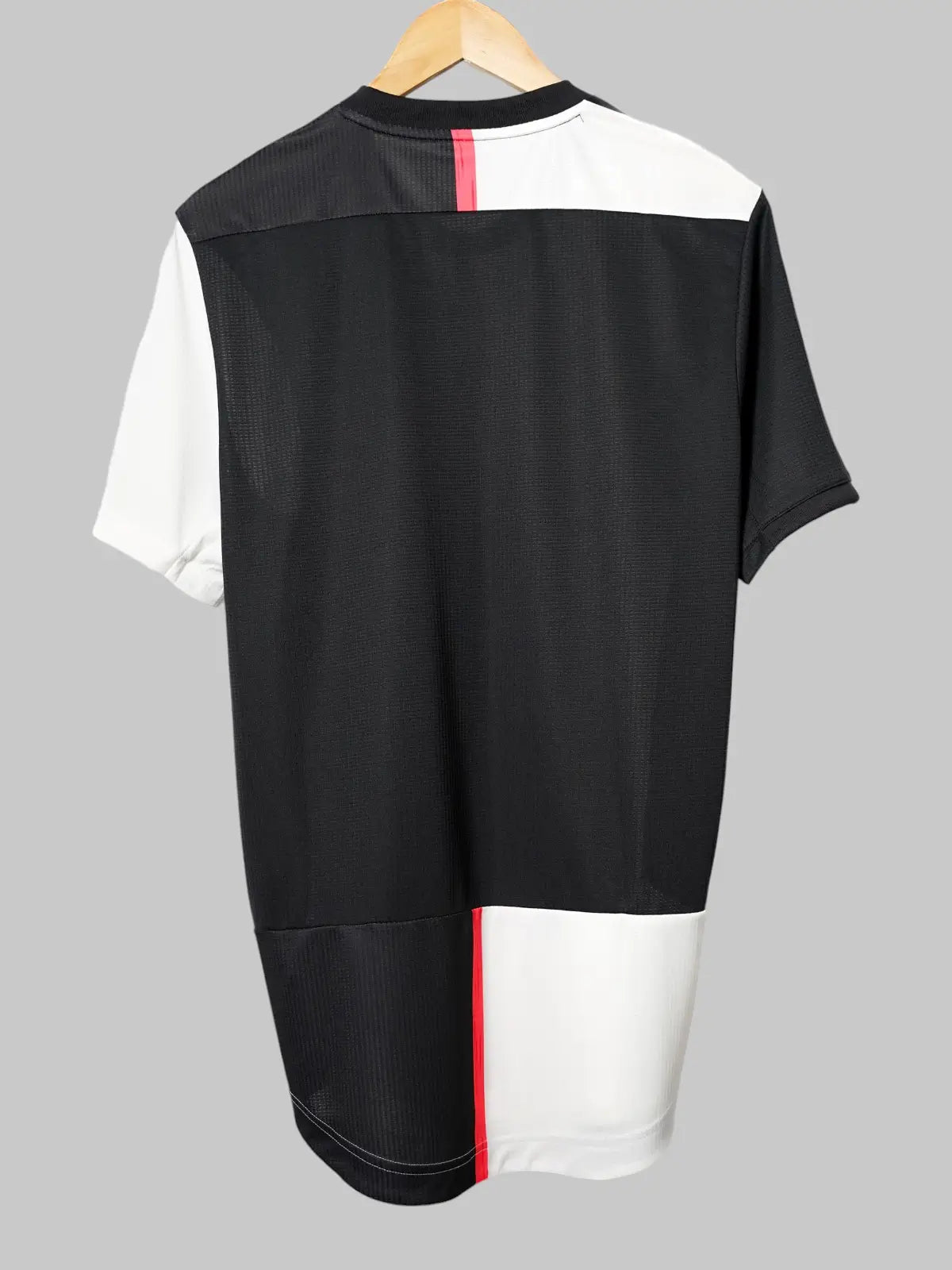 Juventus Home Shirt Spieler Ausgabe 2019/20 BNWT (M)