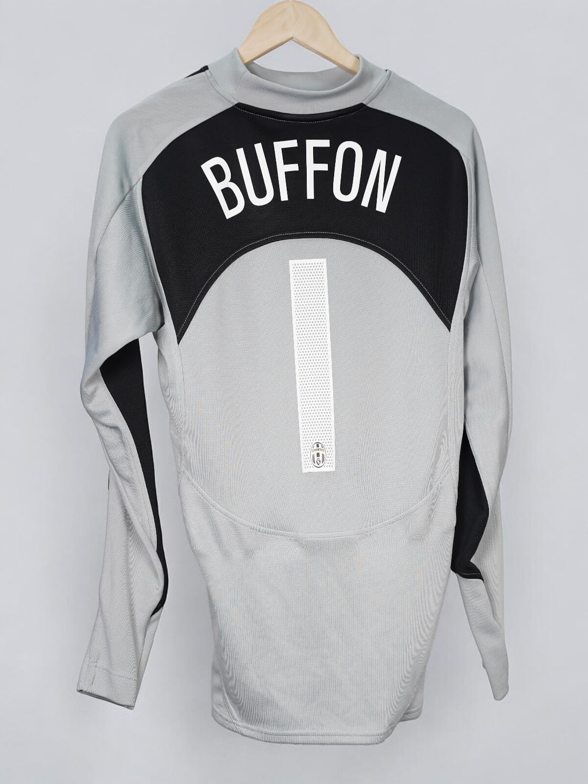 Juventus Keeper Shirt Home 2004/5 Buffon 1 (M)