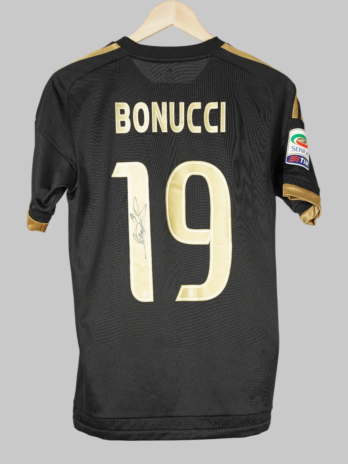 Juventus BONUCCI 19 サイン入りユニフォーム 2015/16 Juventus Bonucci #19 Third Shirt Signed (S) Adidas | First11