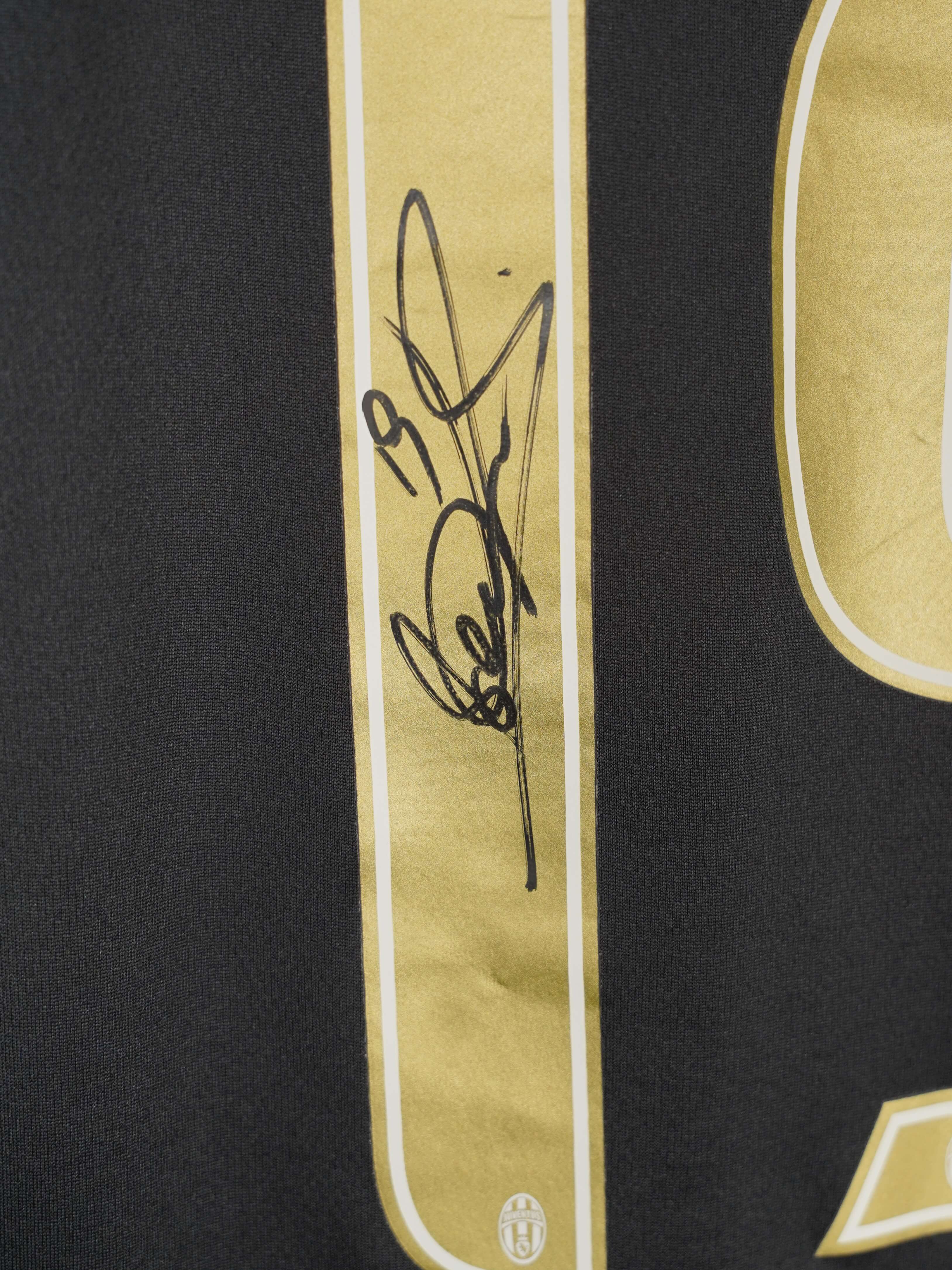 Juventus Third Shirt 2015/16 Signed Bonucci 19 (S)