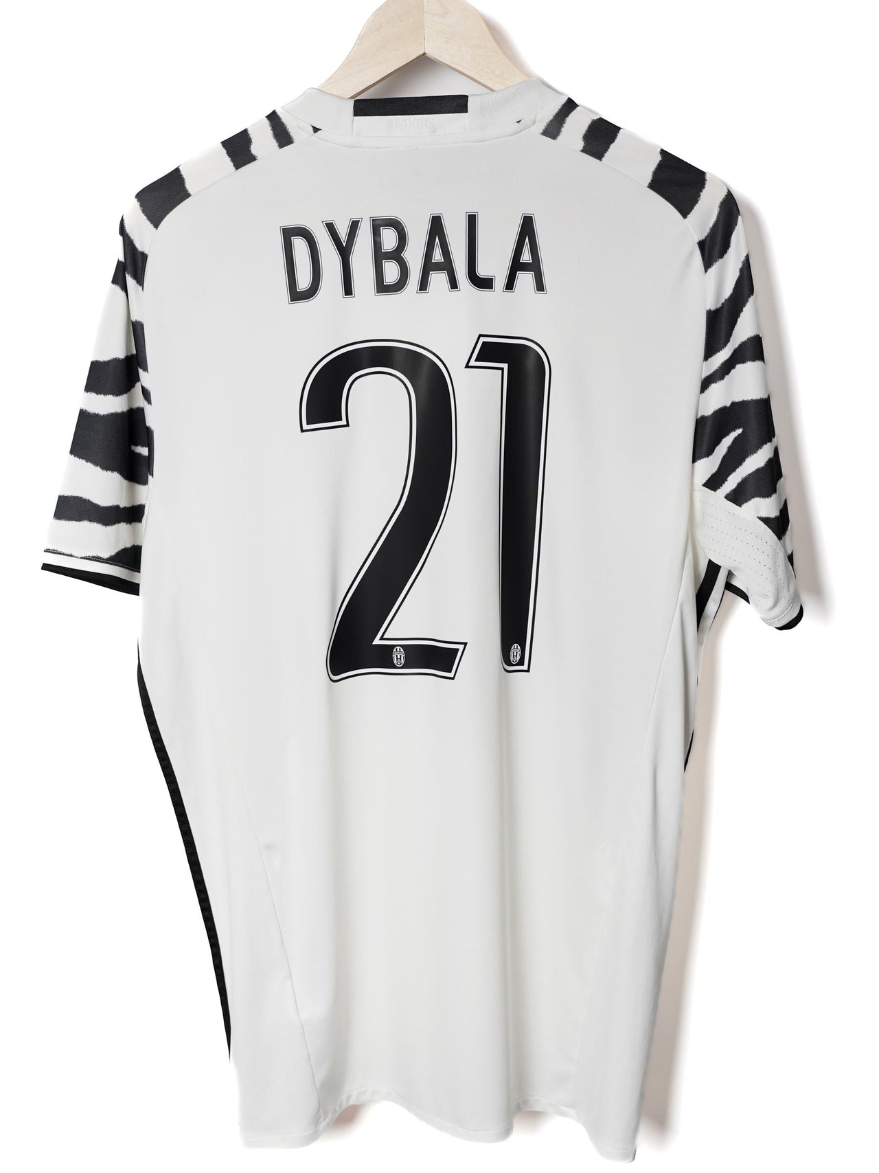 Juventus Third Shirt 2016/17 Dybala 21 (L)