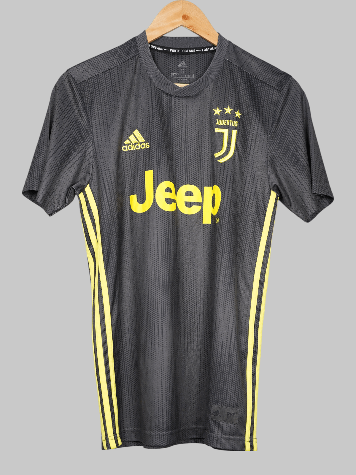 2018/19 Juventus Ronaldo #7 Third Shirt (S) Adidas – First11