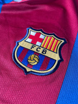2006/07 Barcelona Ronaldinho #10 Home Shirt (M)