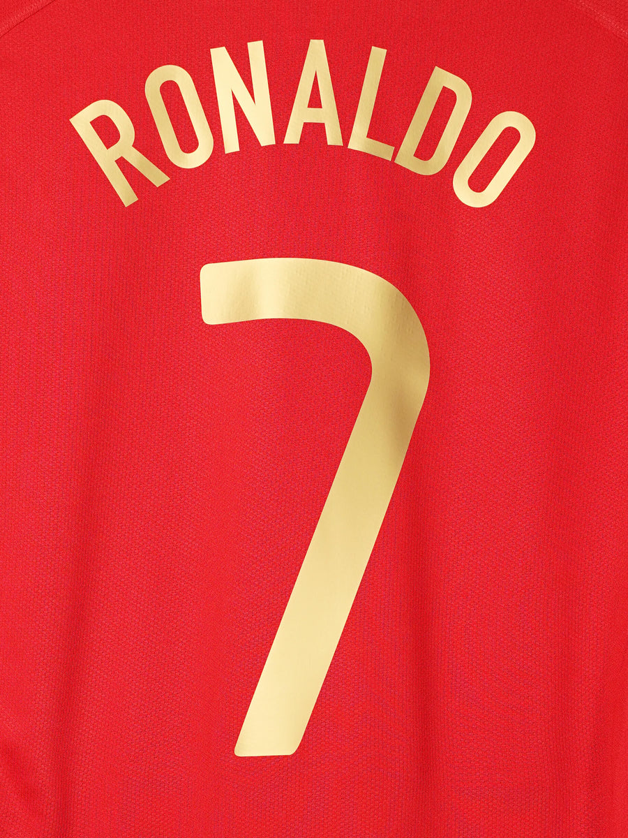 2008/09 Portugal Ronaldo #7 Home Shirt (M)