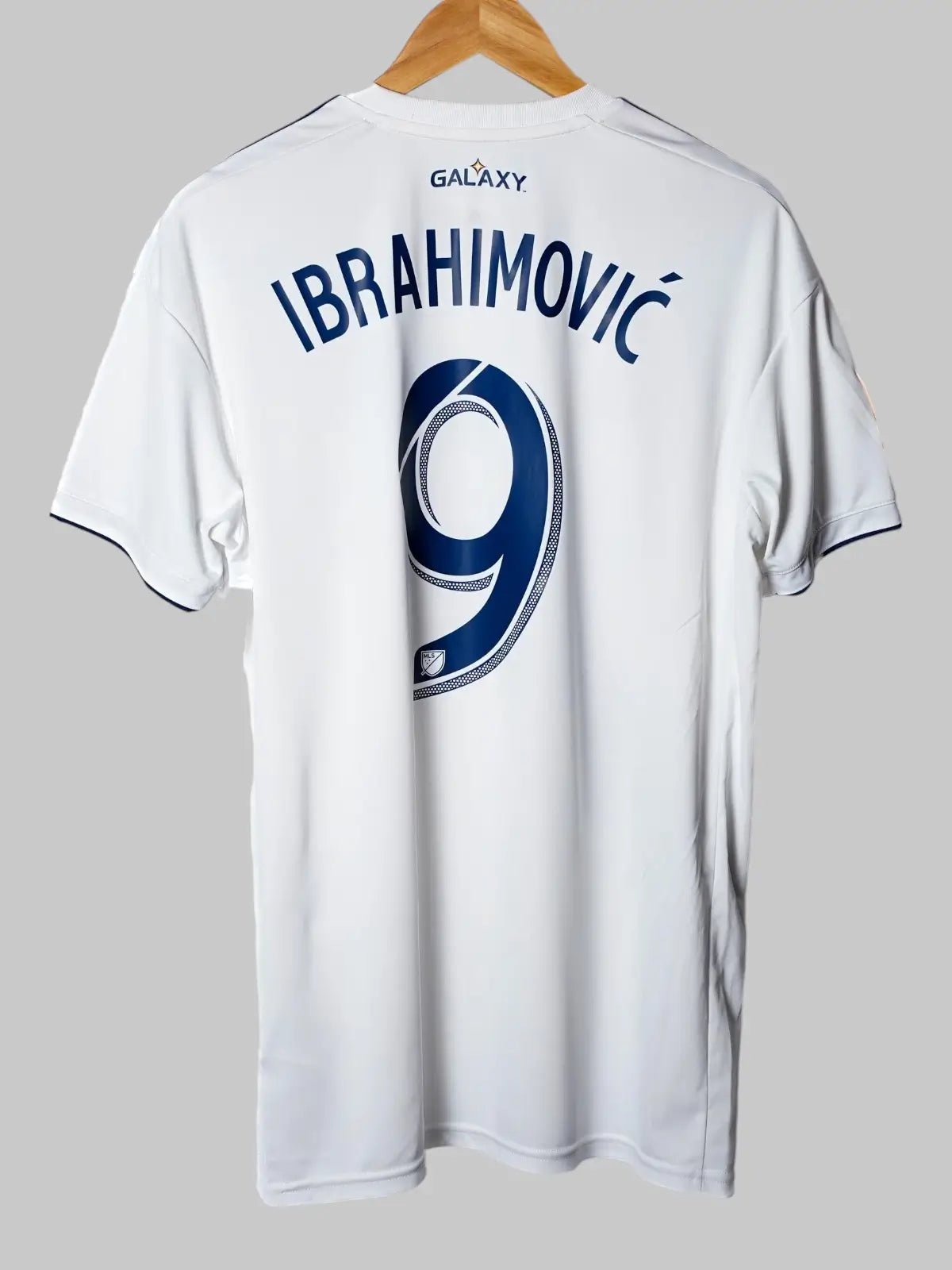 2019/20 LA Galaxy Ibrahimović #9 Home Shirt (L) Adidas | First11
