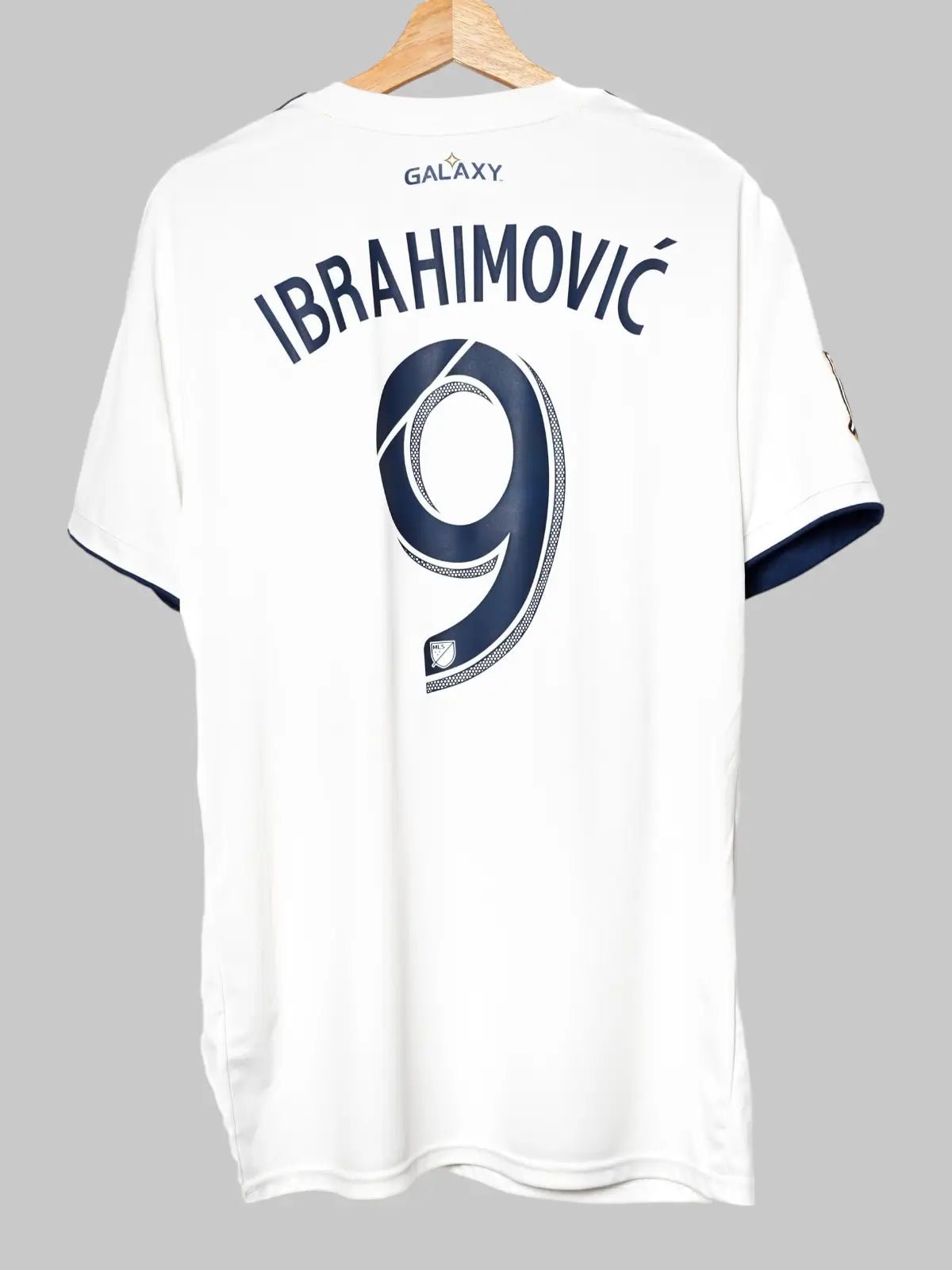 2019/20 LA Galaxy Ibrahimović #9 Home Shirt (L) Adidas | First11