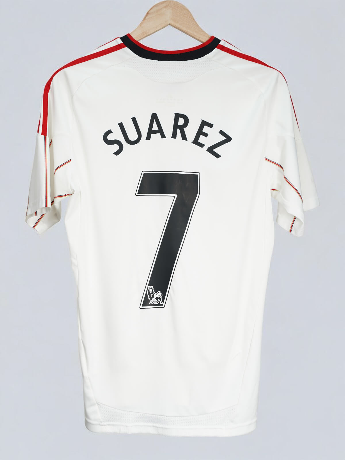 Liverpool Away Shirt 2010/11 Suarez 7 (S)