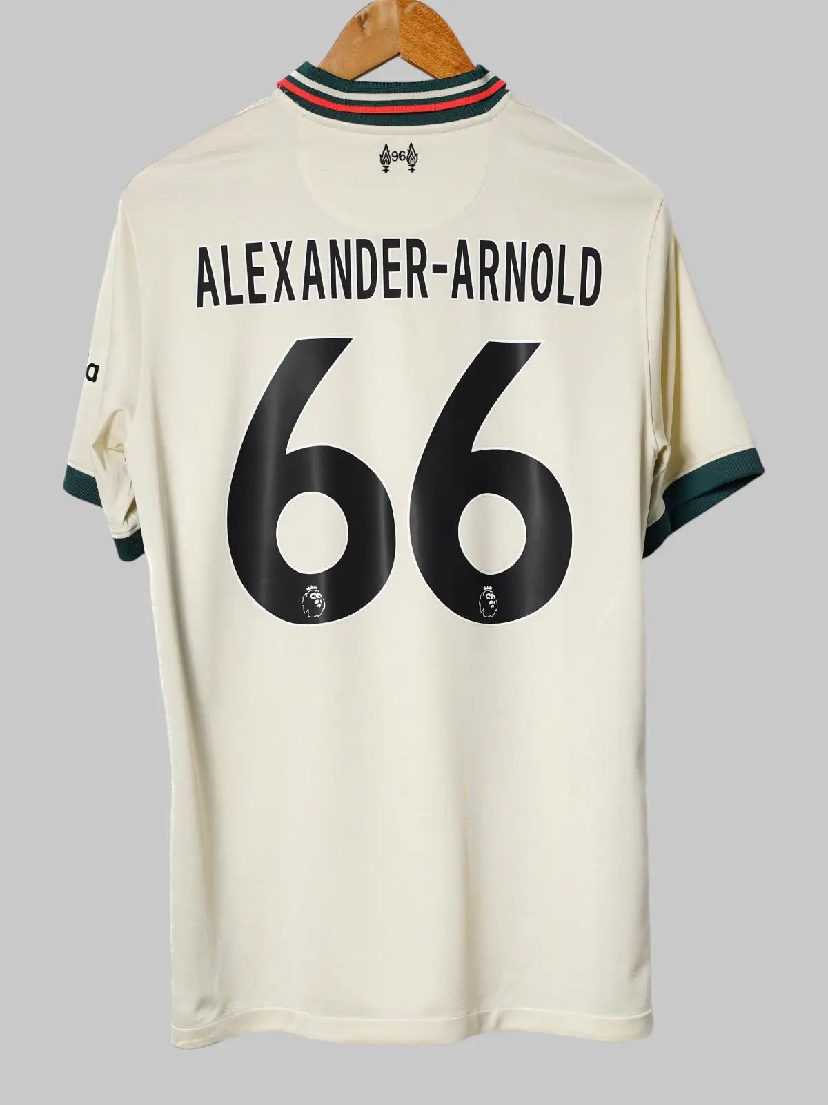 Liverpool Away Shirt 2021/22 Trent Alexander - Arnold (M)