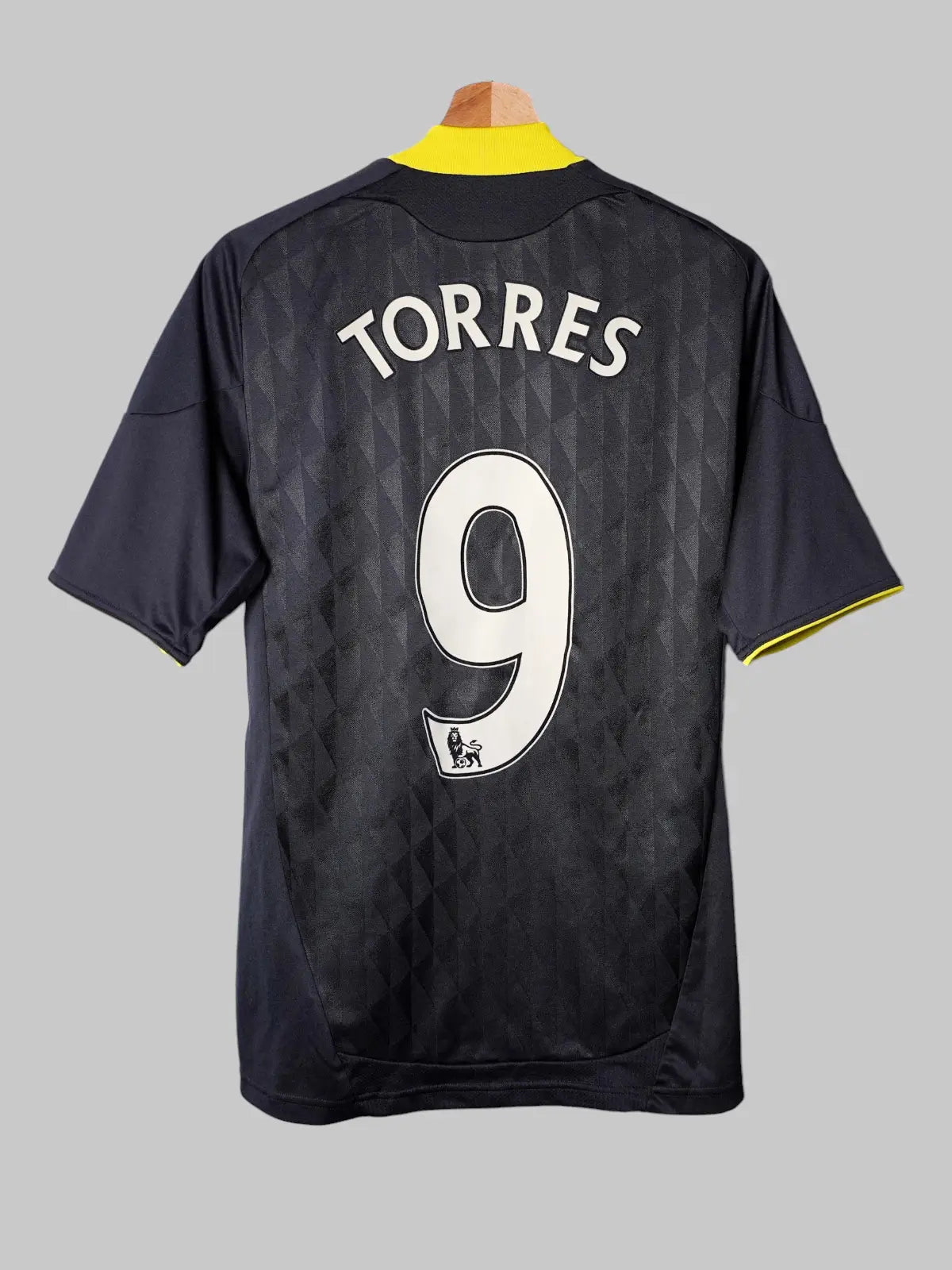 Liverpool Third Shirt 2010/11 Torres 9 (S)